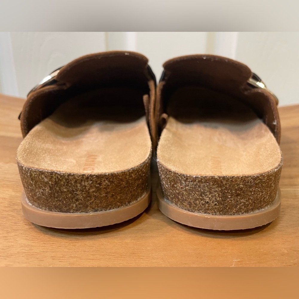 OLD NAVY Faux Suede Clogs with Adjustable Buckle 
Women Size 7 - Picture 3 of 12